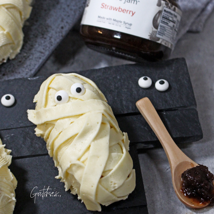 🍰 Unwrap the Secret to Spooktacular Mummy Cakes!